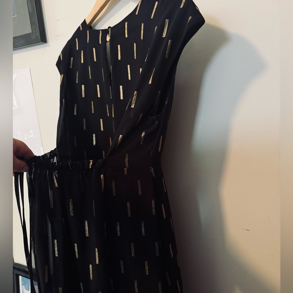 Beautiful summer dress. Sheer slip lining. Rayon blend material. Black with gold - Picture 2 of 5